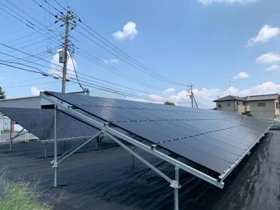 Sistema di binari di montaggio solare Pannello fotovoltaico Staffa di sistema di montaggio a terra solare per struttura di moduli fotovoltaici